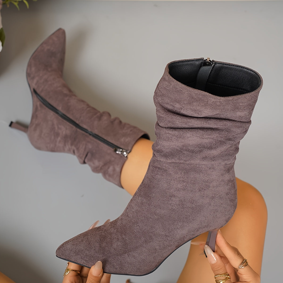 Women’s Plus Size Pointed Toe Boots
