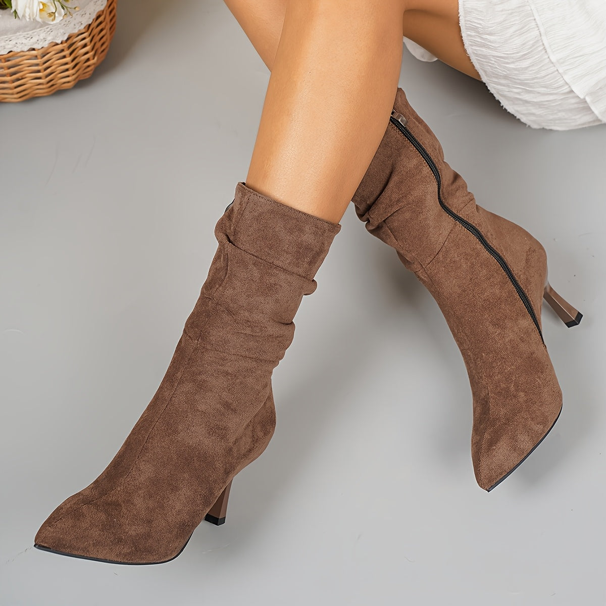 Women’s Plus Size Pointed Toe Boots
