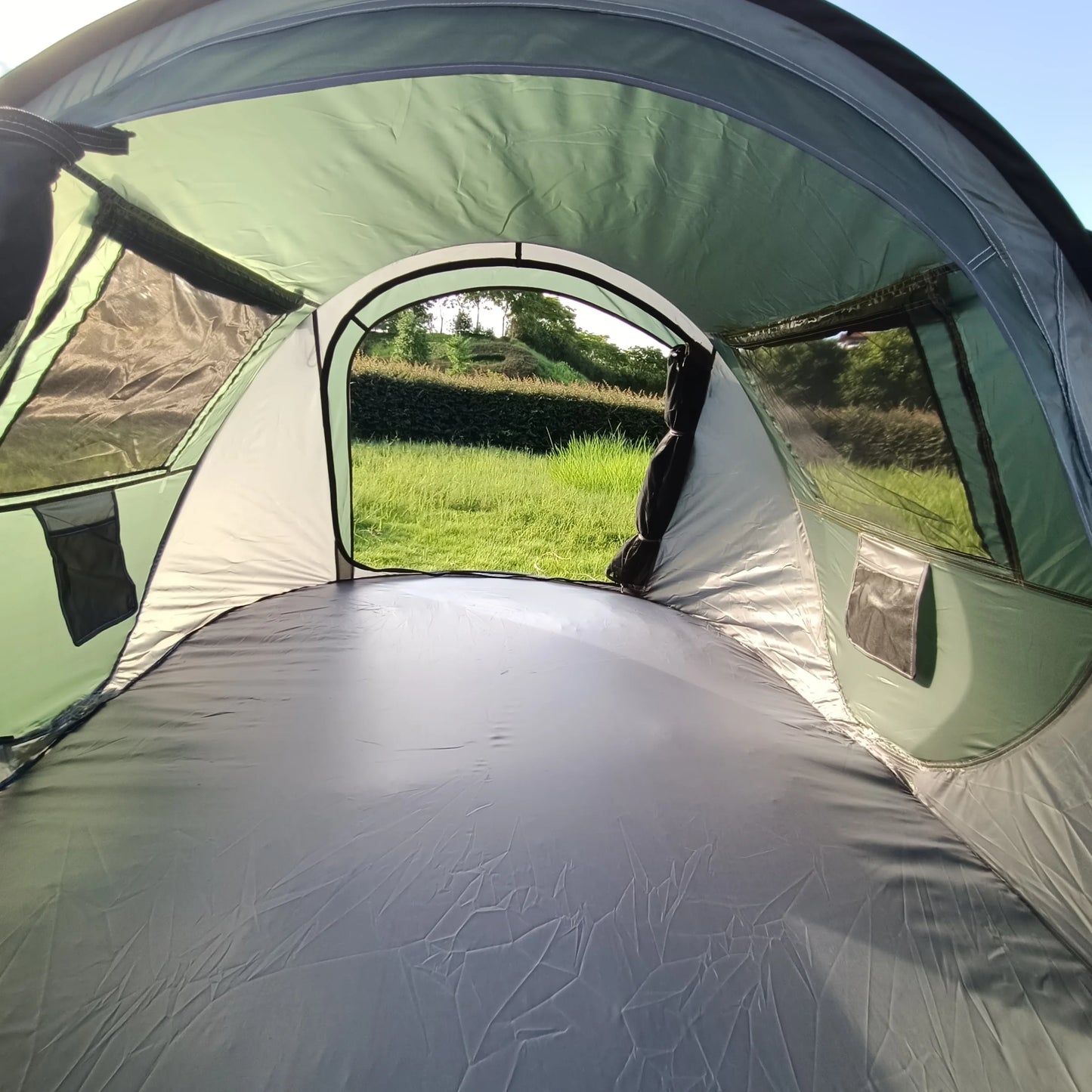 Automatic Pop Up Camping Tent for 4 to 6 People